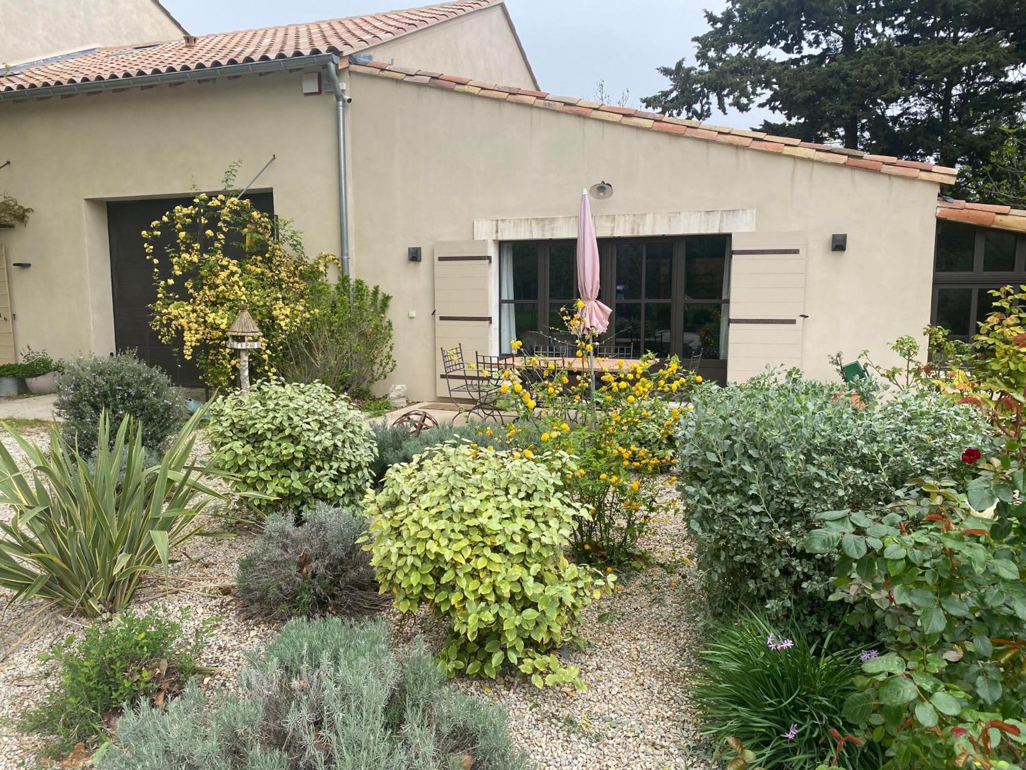 Gite Du Mas De La Finiere ,Avec Spa Interieur Chateaurenard Exterior photo